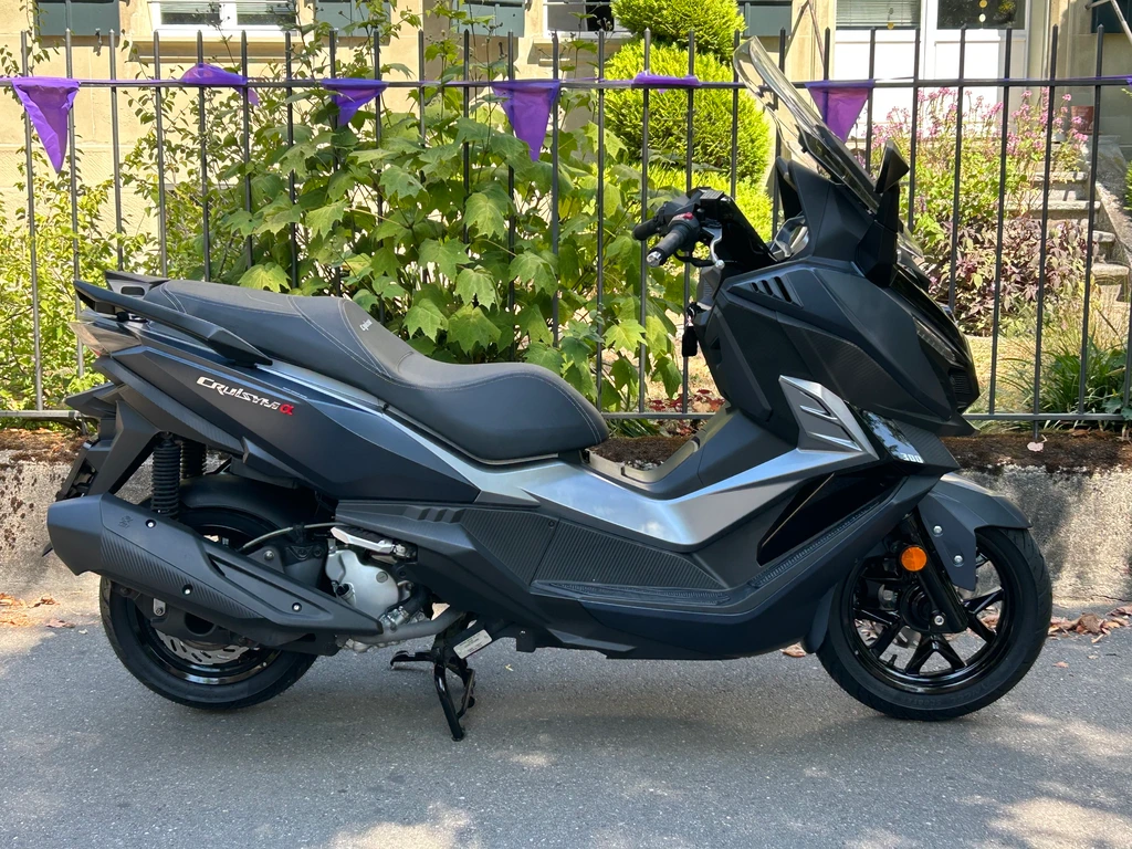 my scoot ! I call him Ernesto